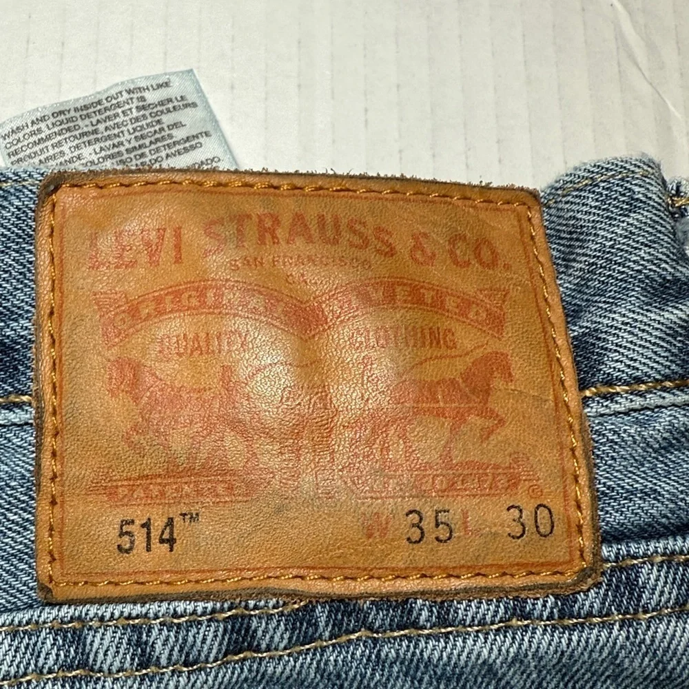 Levi's 514 Men's 2015 Classic Distressed Blue Denim Jeans 35x30 Regular Fit